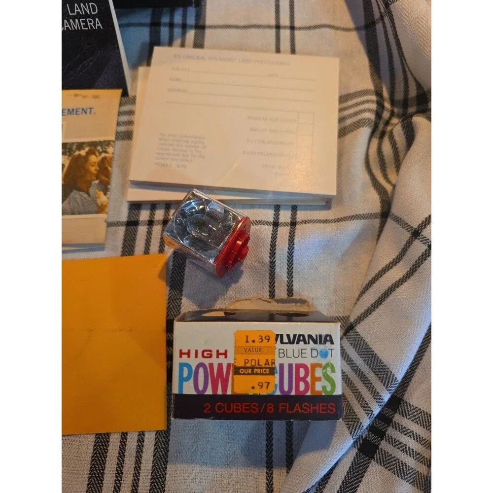 Polaroid Countdown 90 Automatic Land Camera Vintage Kit with Case and Flash READ